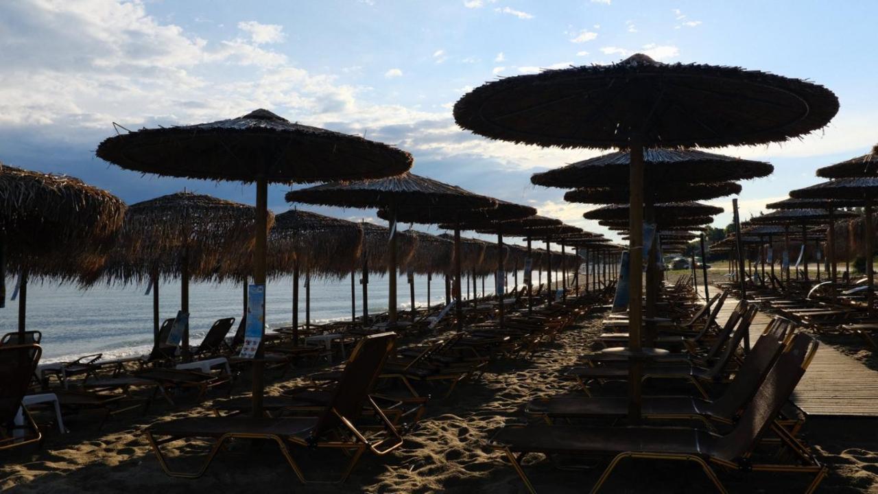 Beach Front Vintage Villa Kalliktratis Nea Kallikrateia Eksteriør bilde