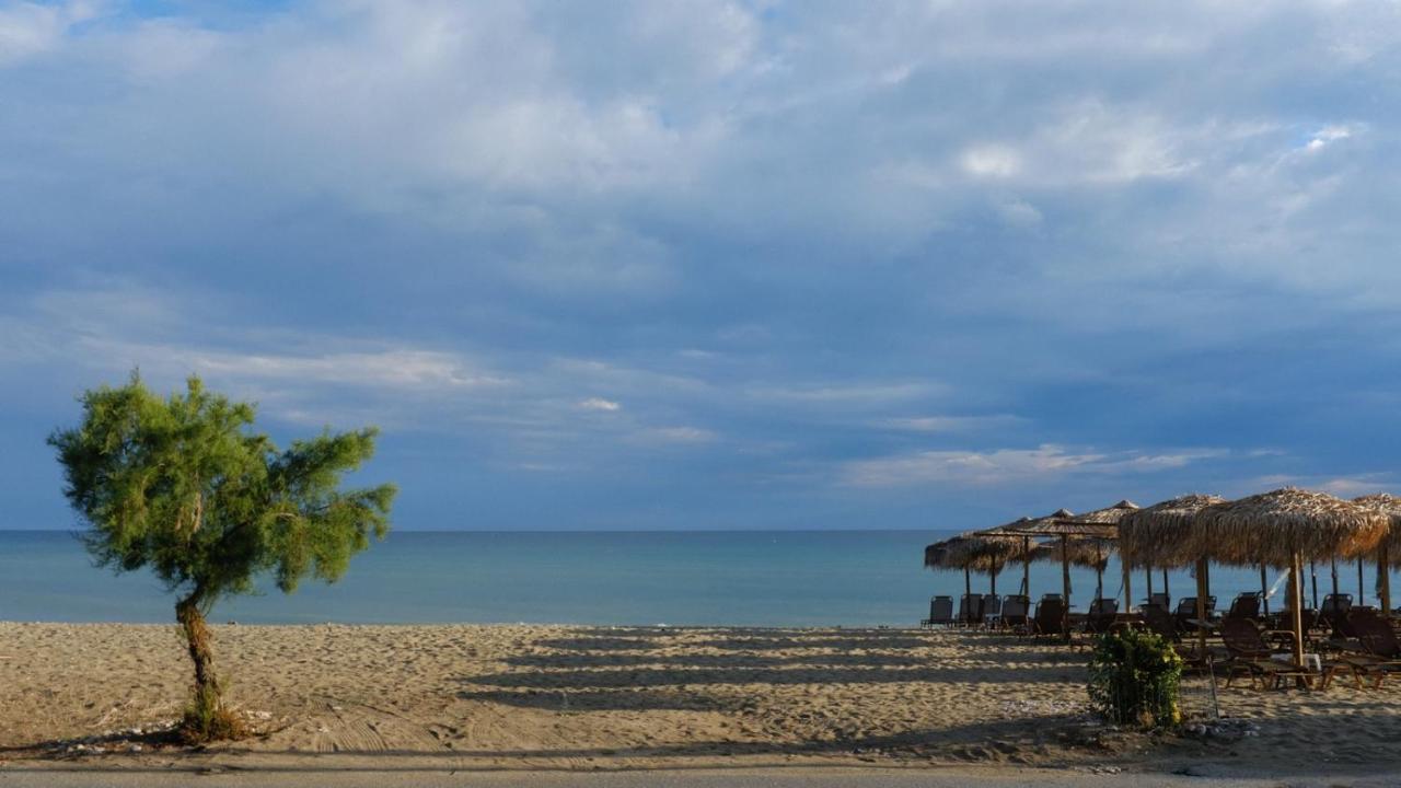 Beach Front Vintage Villa Kalliktratis Nea Kallikrateia Eksteriør bilde